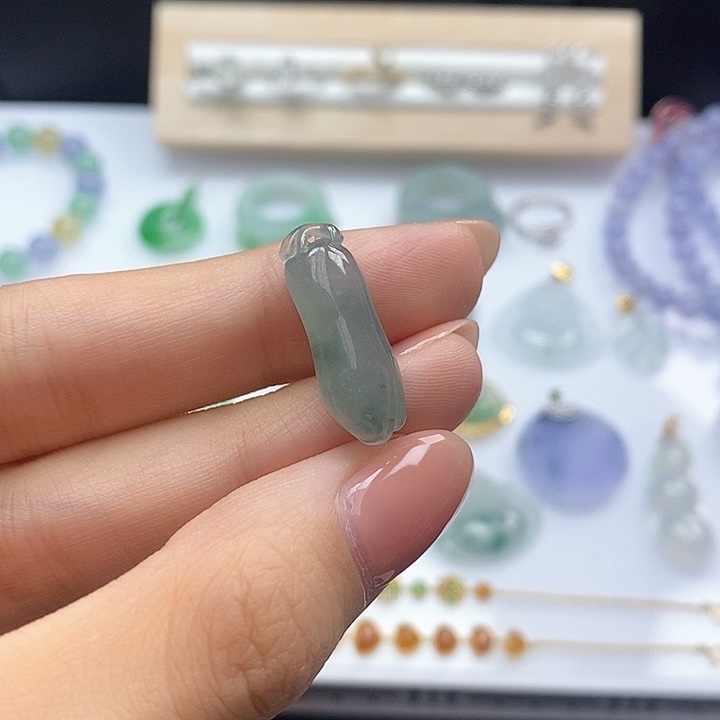 吊坠(不含链)未镶嵌翡翠玉兰花
