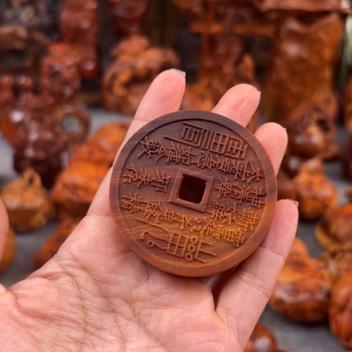 王***哥太行崖柏手把件的设计和制作