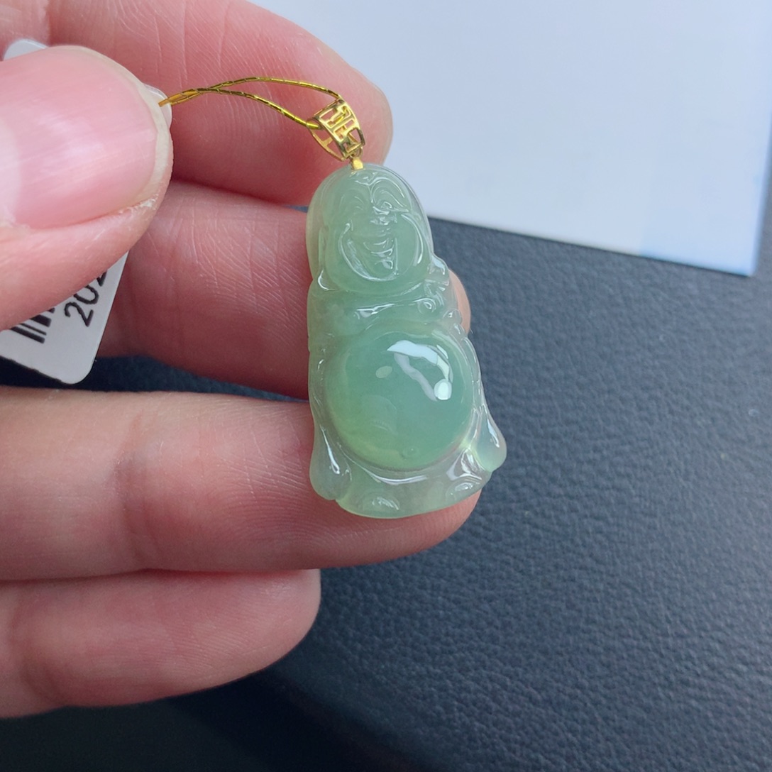 翡翠颈饰未镶嵌佛