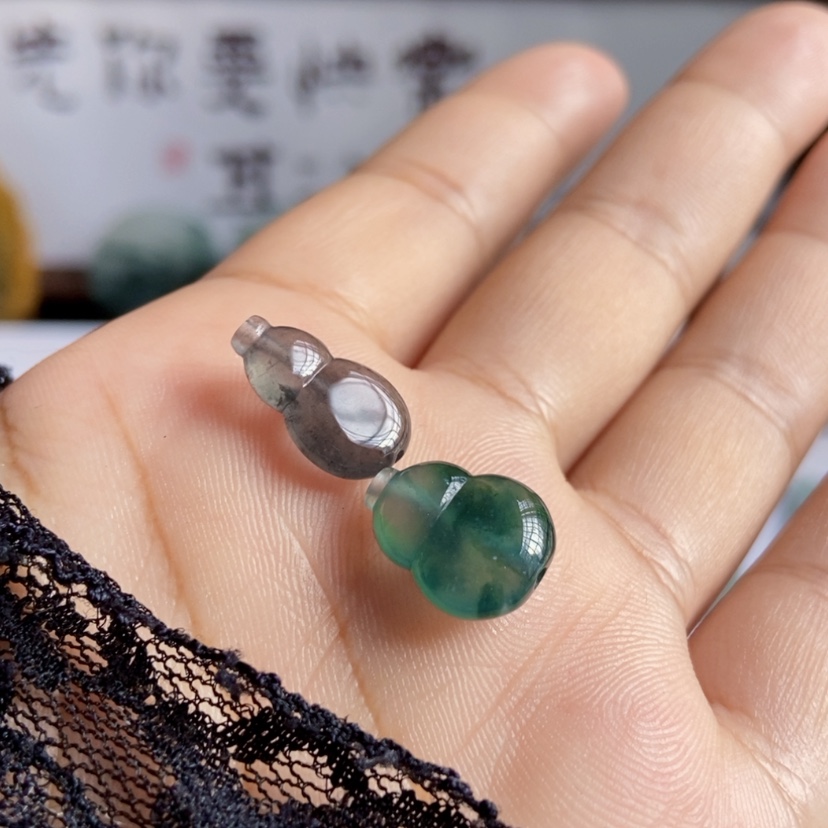 【闪购商品】未镶嵌定制翡翠B****滢葫芦一对