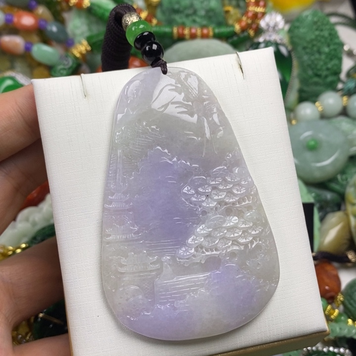 翡翠未镶嵌吊坠(赠链)