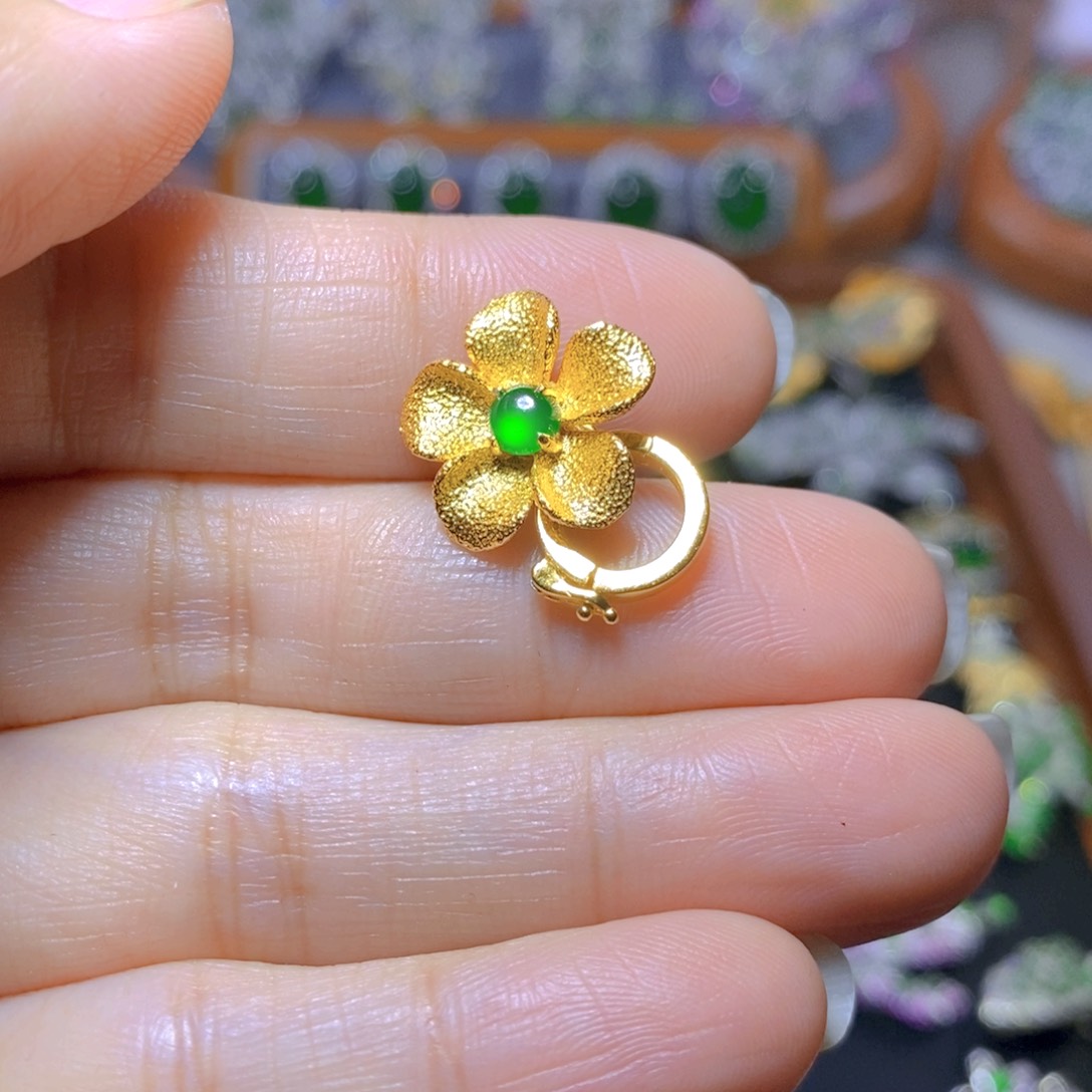 翡翠颈饰银S925镶嵌天然翡翠