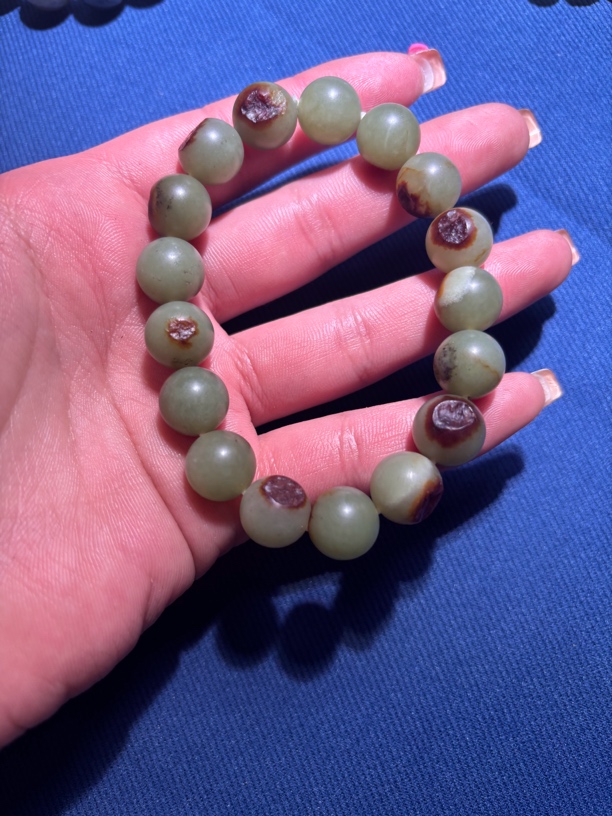 天然和田玉卡12手串