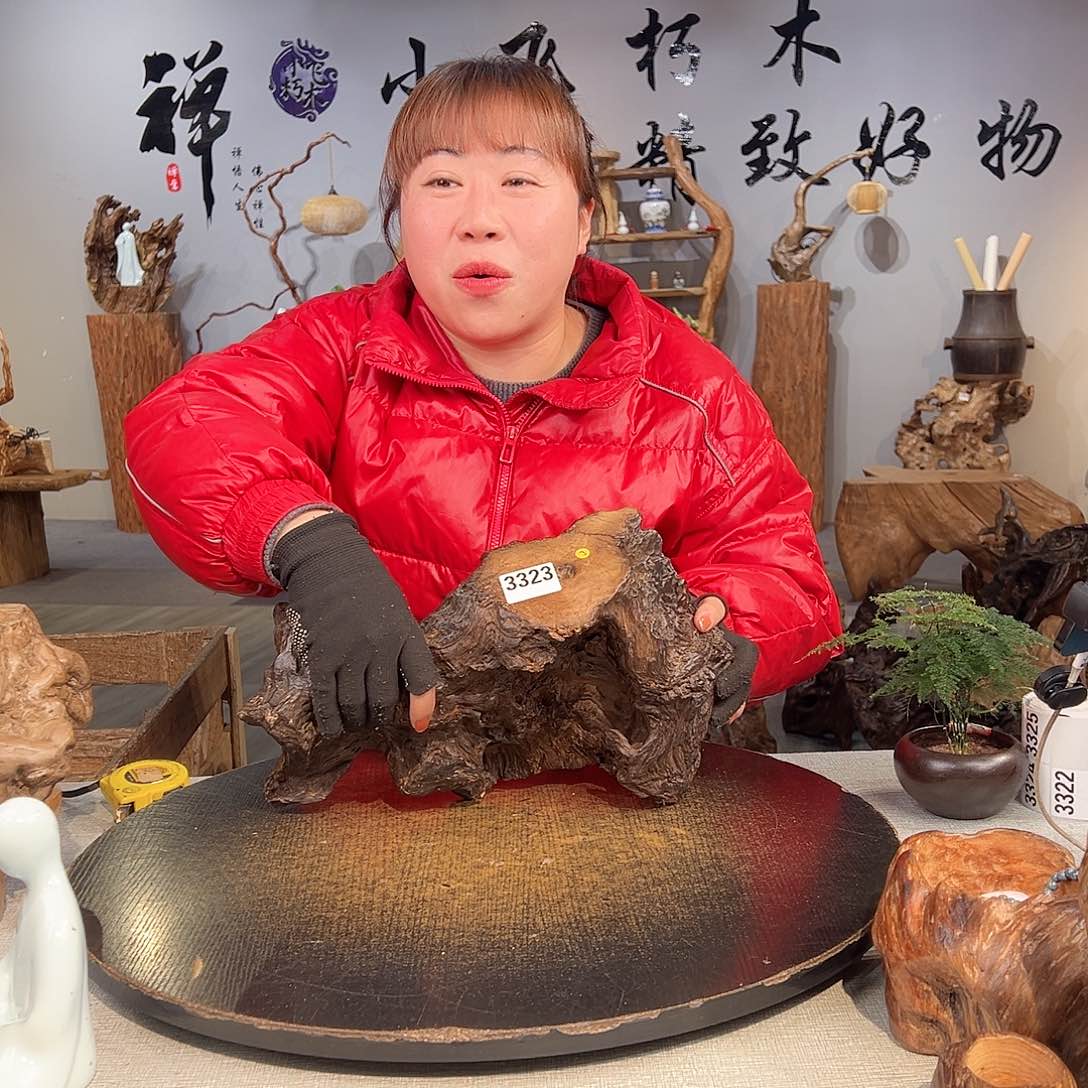 木李*尔3323 hbgvfvghhhh