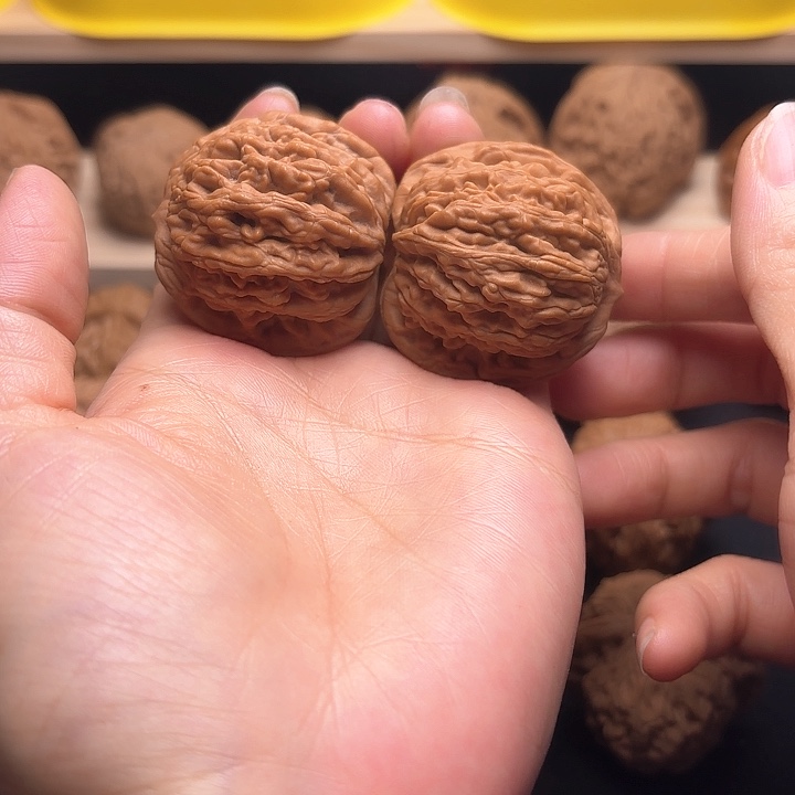 文玩核桃吊坠39虎头