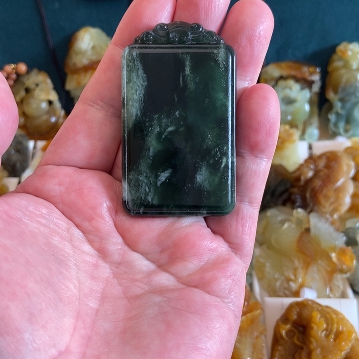 蛇纹石玉合金颈饰