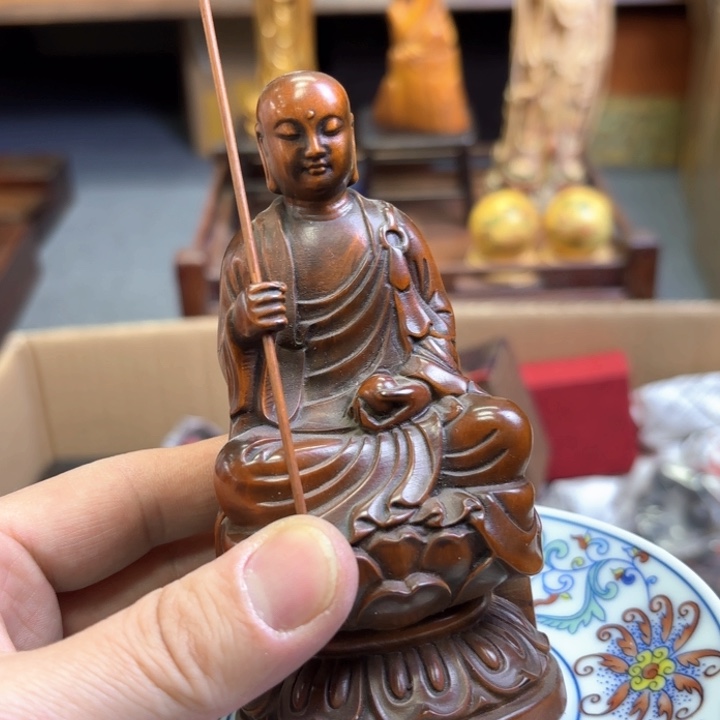 瓷片精致雕刻工艺