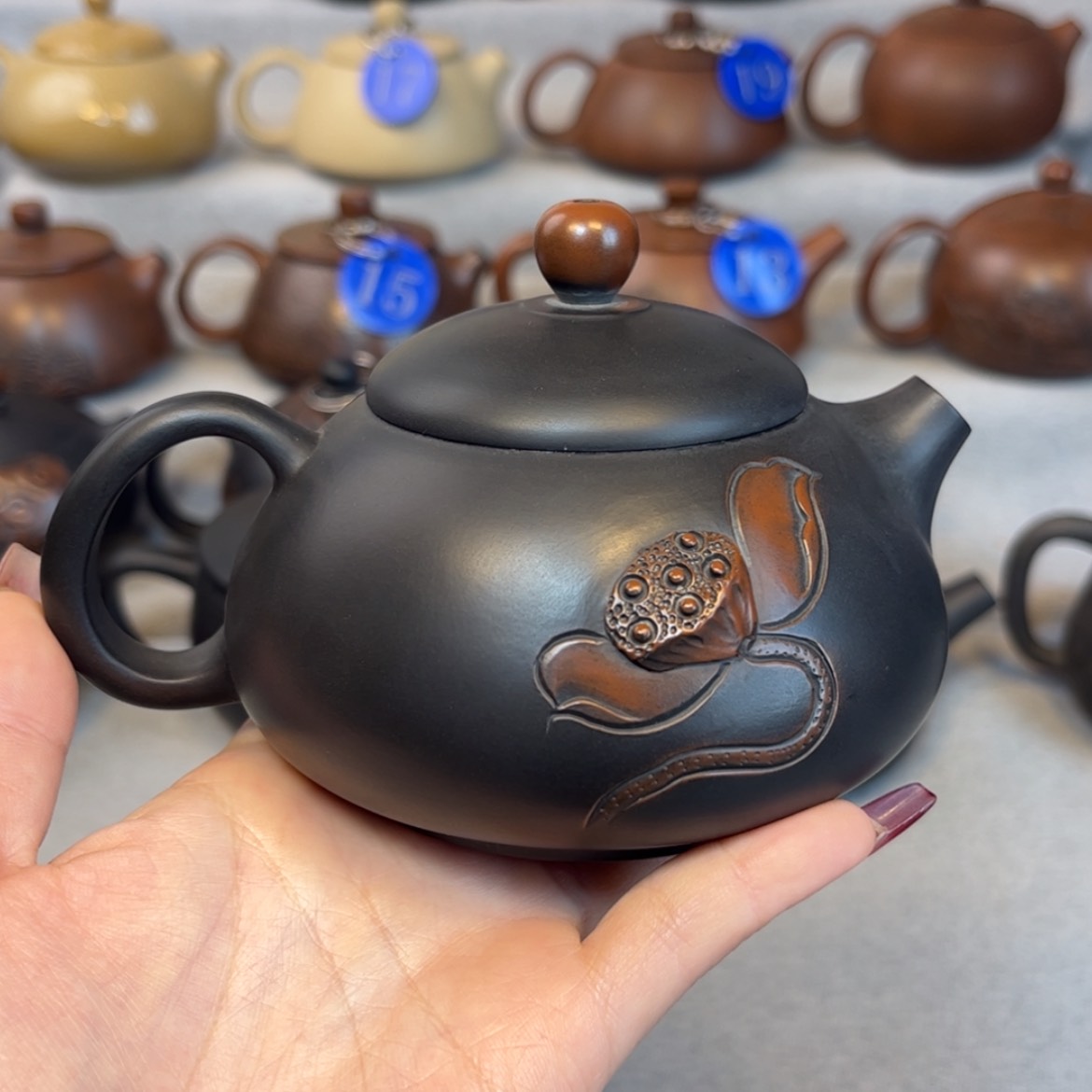 【闪购商品】红泥 微瑕  容量 249c c