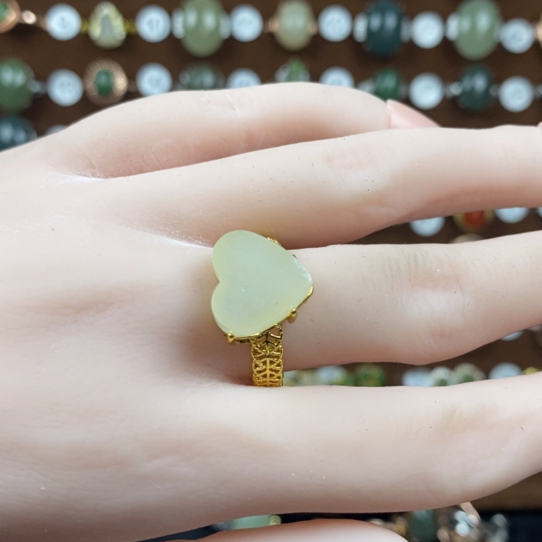 和田玉（白玉）戒指合金