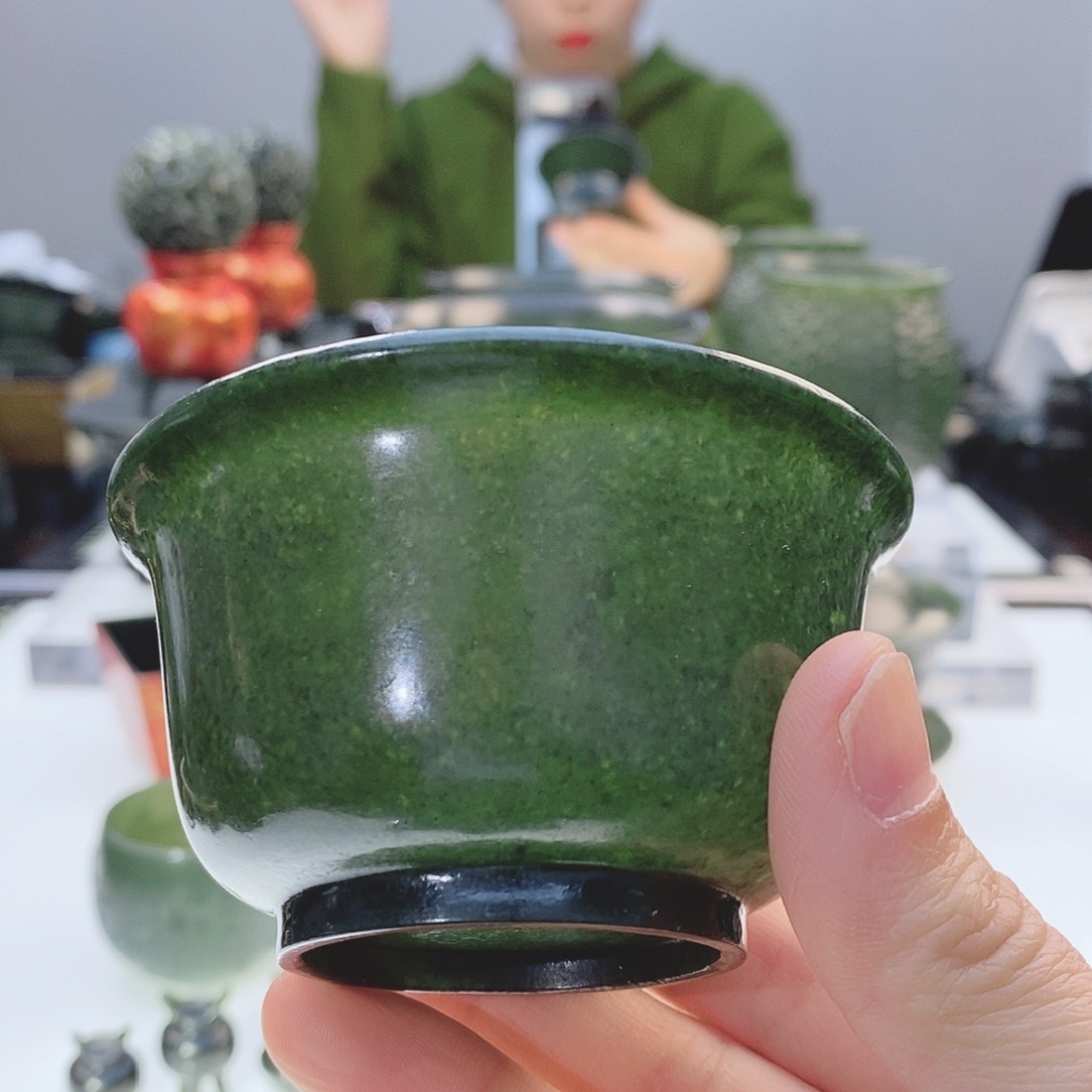 和田玉（青玉）把件未镶嵌微瑕