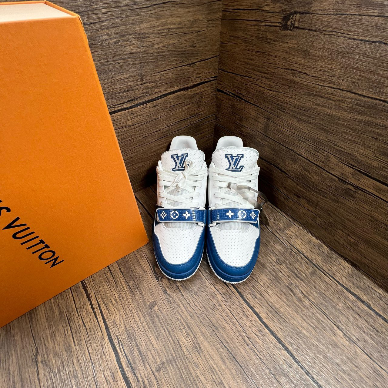 未使用 LouisVuitton/路易威登 蓝白魔术贴板鞋 42.5码/原盒防尘