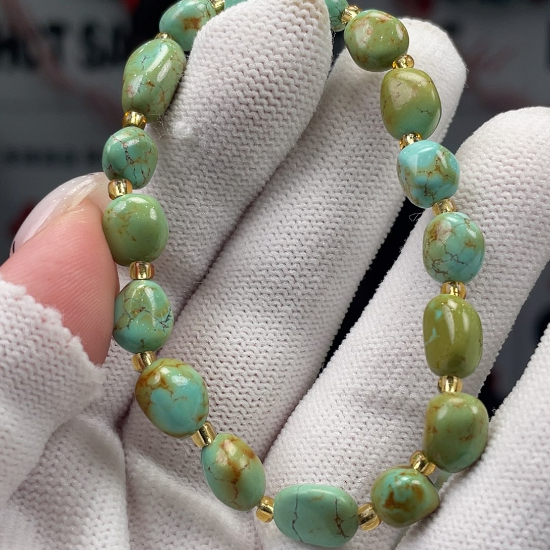 绿松石未镶嵌挂件