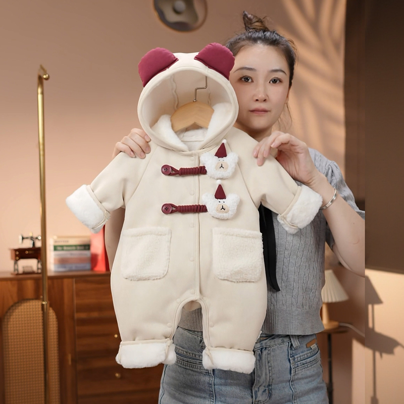 新生婴儿衣服秋冬连体衣宝宝加绒皮毛一体哈衣外套冬装保暖外出服