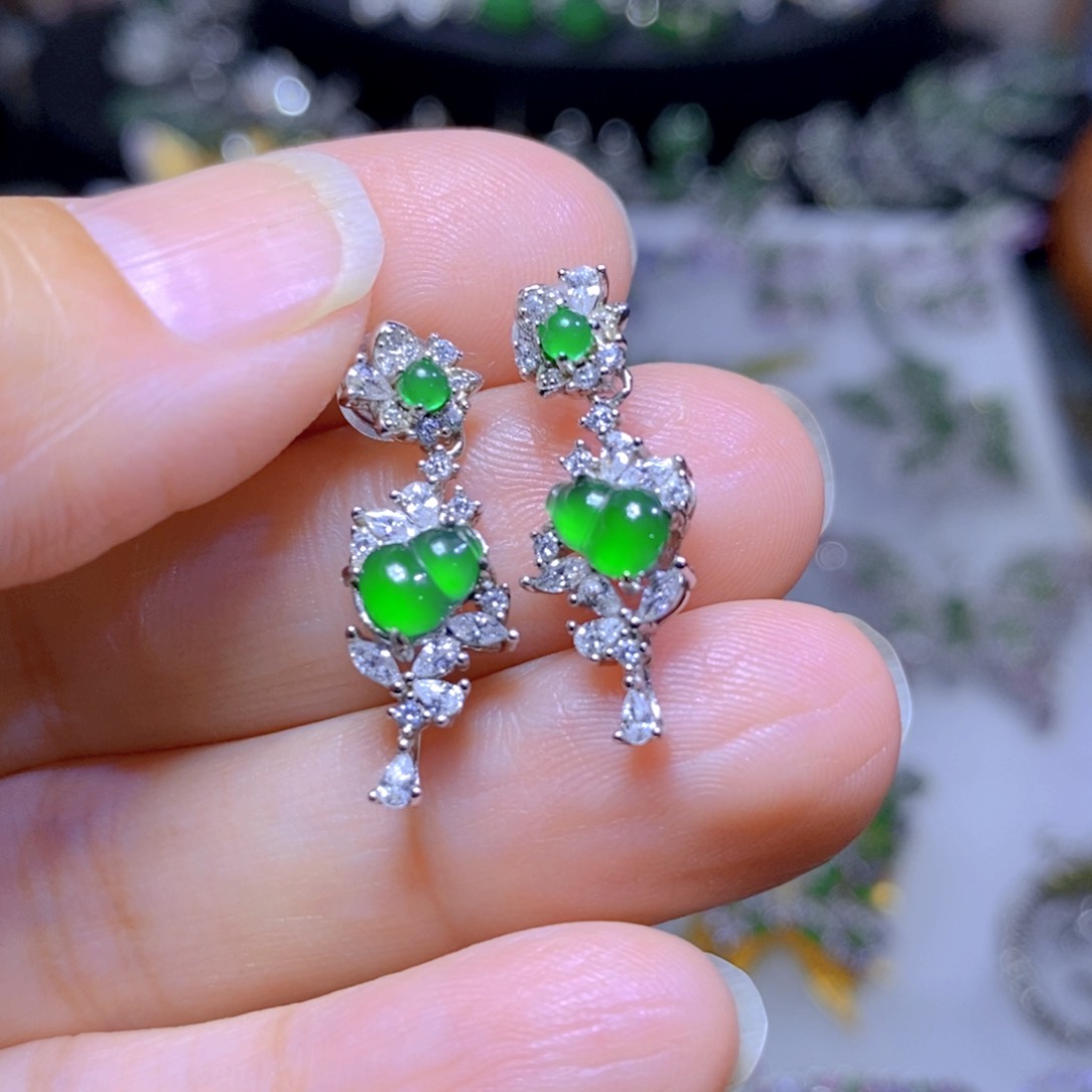 翡翠颈饰银S925镶嵌天然翡翠