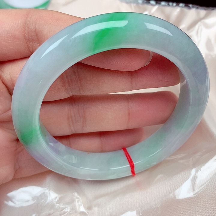 翡翠未镶嵌手镯62～63飘阳绿手镯