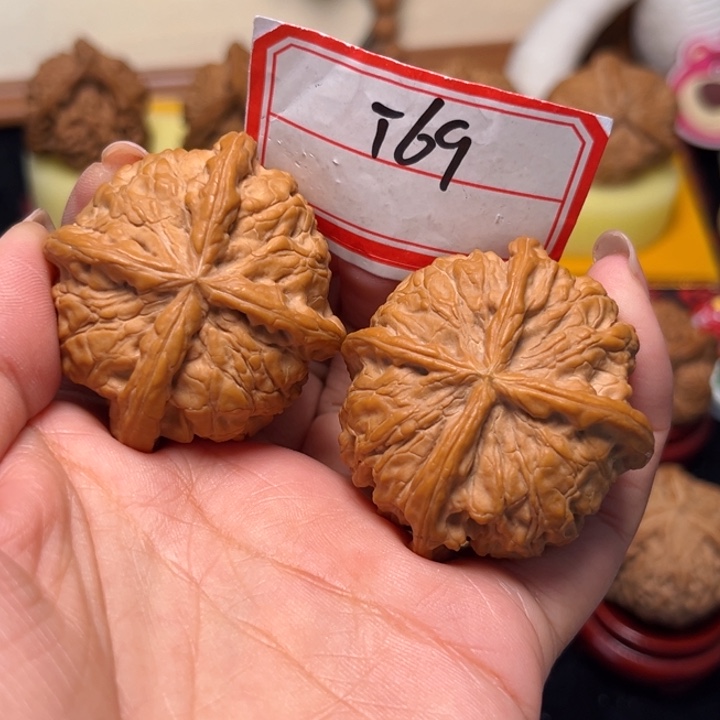 笑***笑吊坠文玩核桃45大尺雨花石四棱69