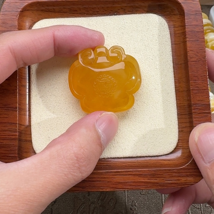 琥珀裸石未镶嵌琥珀裸石未镶嵌226