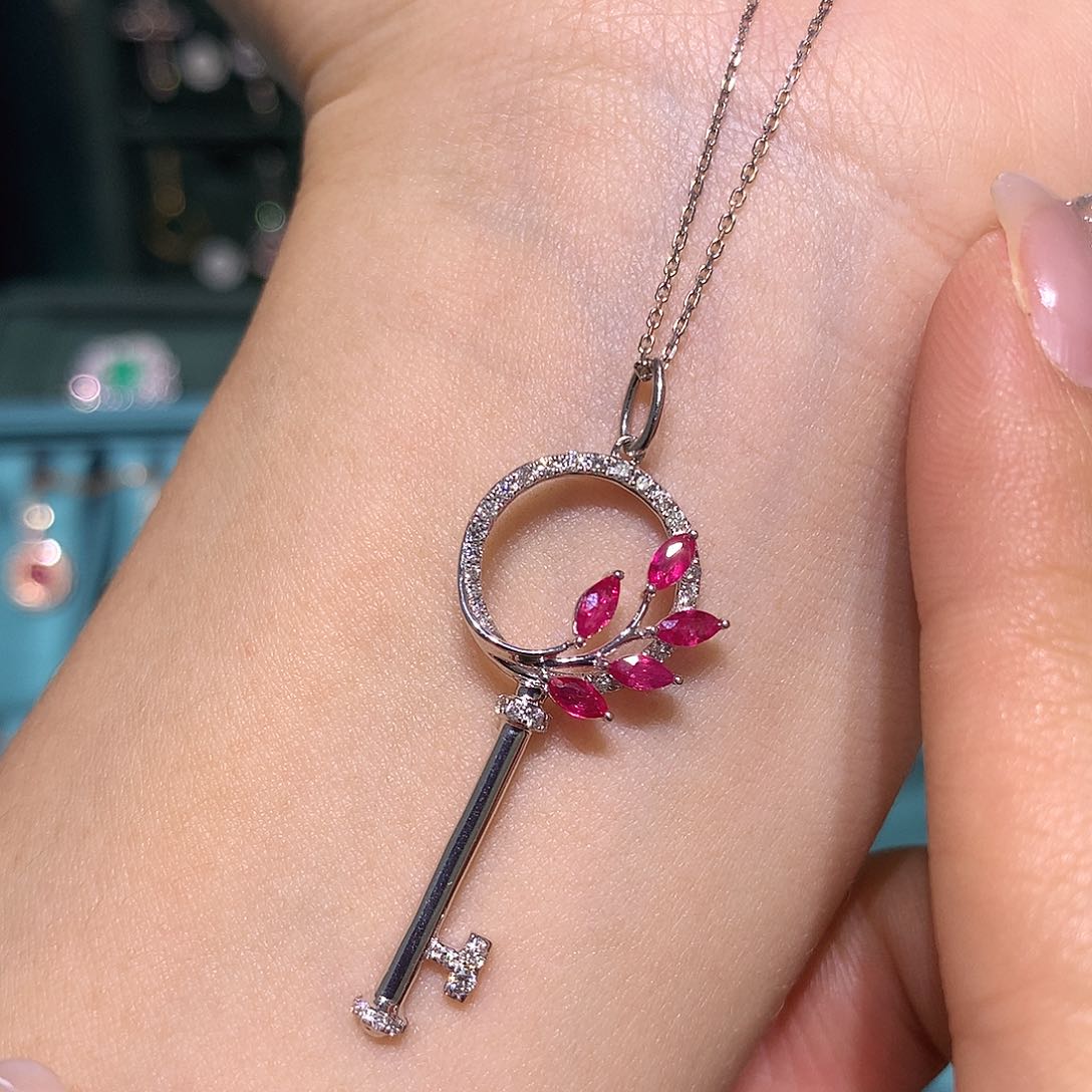 红宝石颈饰18K金镶嵌