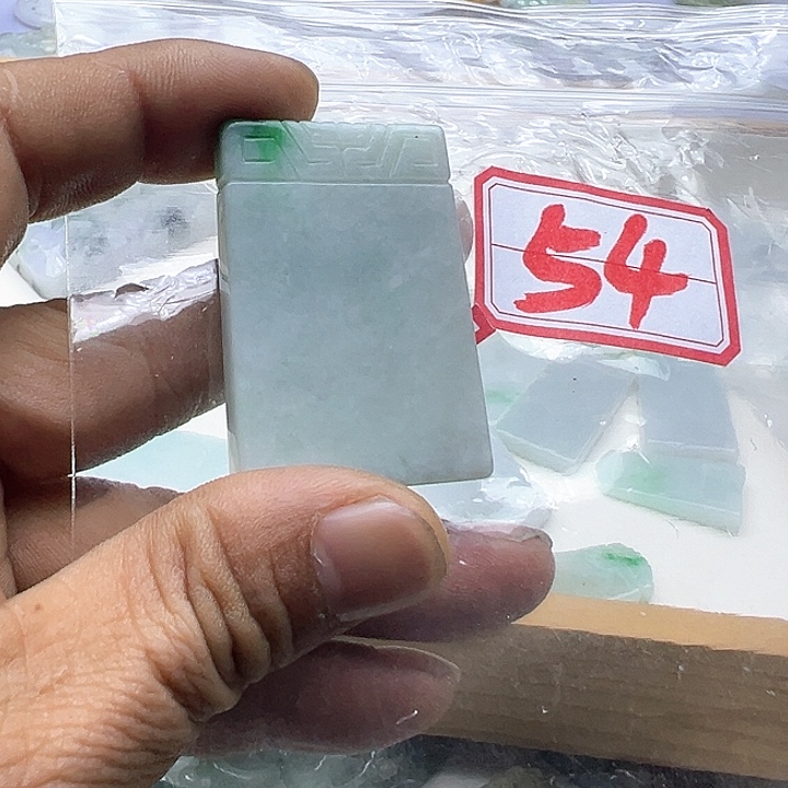 翡翠颈饰未镶嵌天然缅甸翡翠吊坠