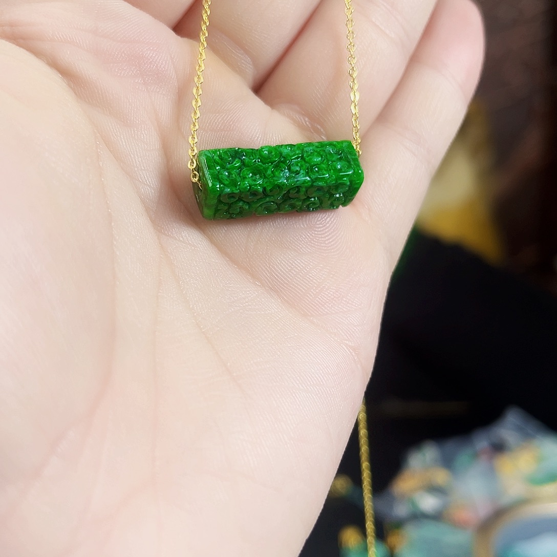 翡翠未镶嵌颈饰多样性发货