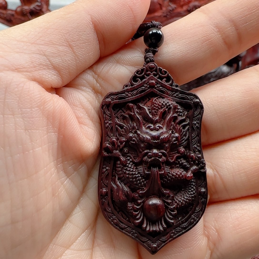 小叶紫檀把件用****8龙牌