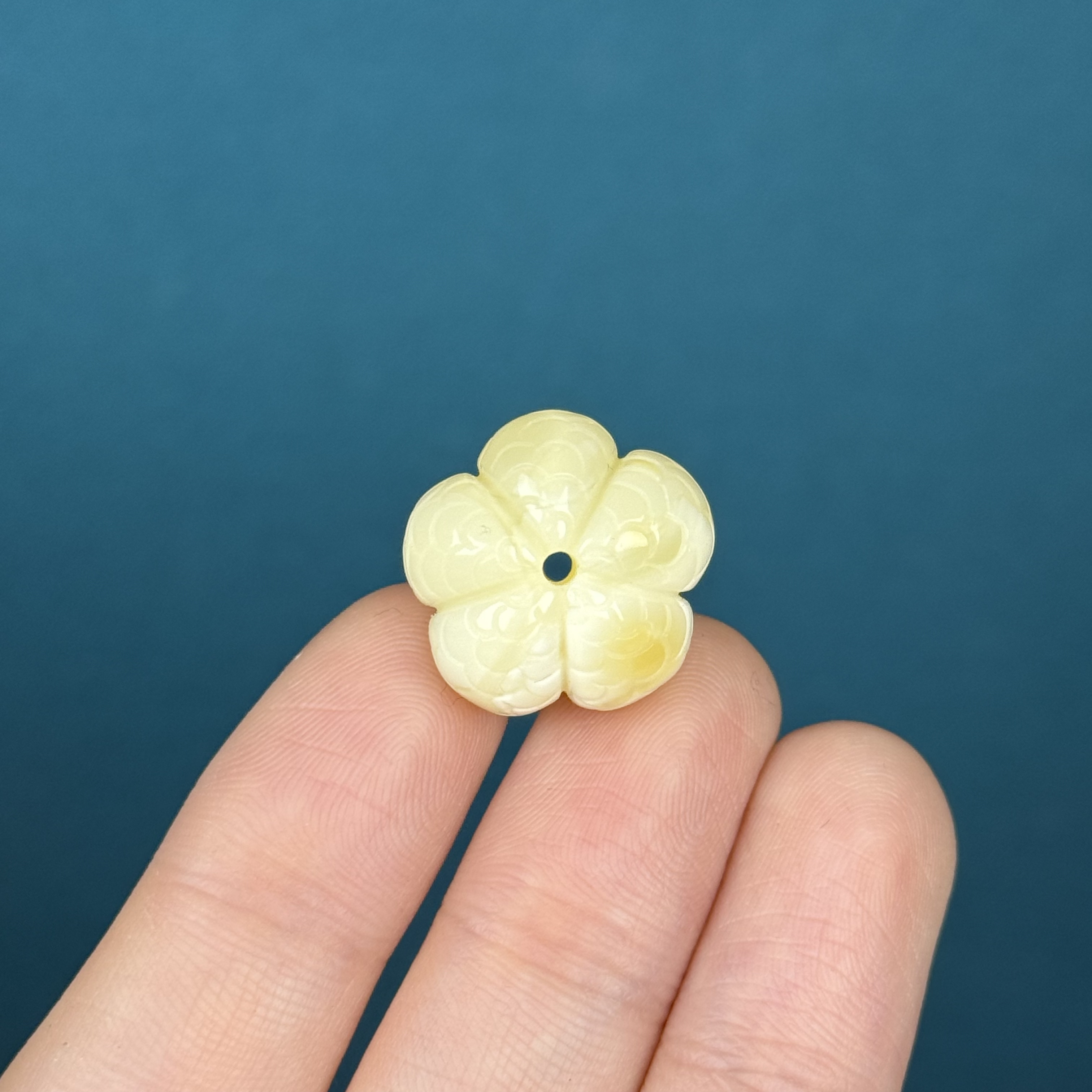 D7541天然原矿蜜蜡【瑕疵特价】五瓣花 19*11mm支持复检假一罚十