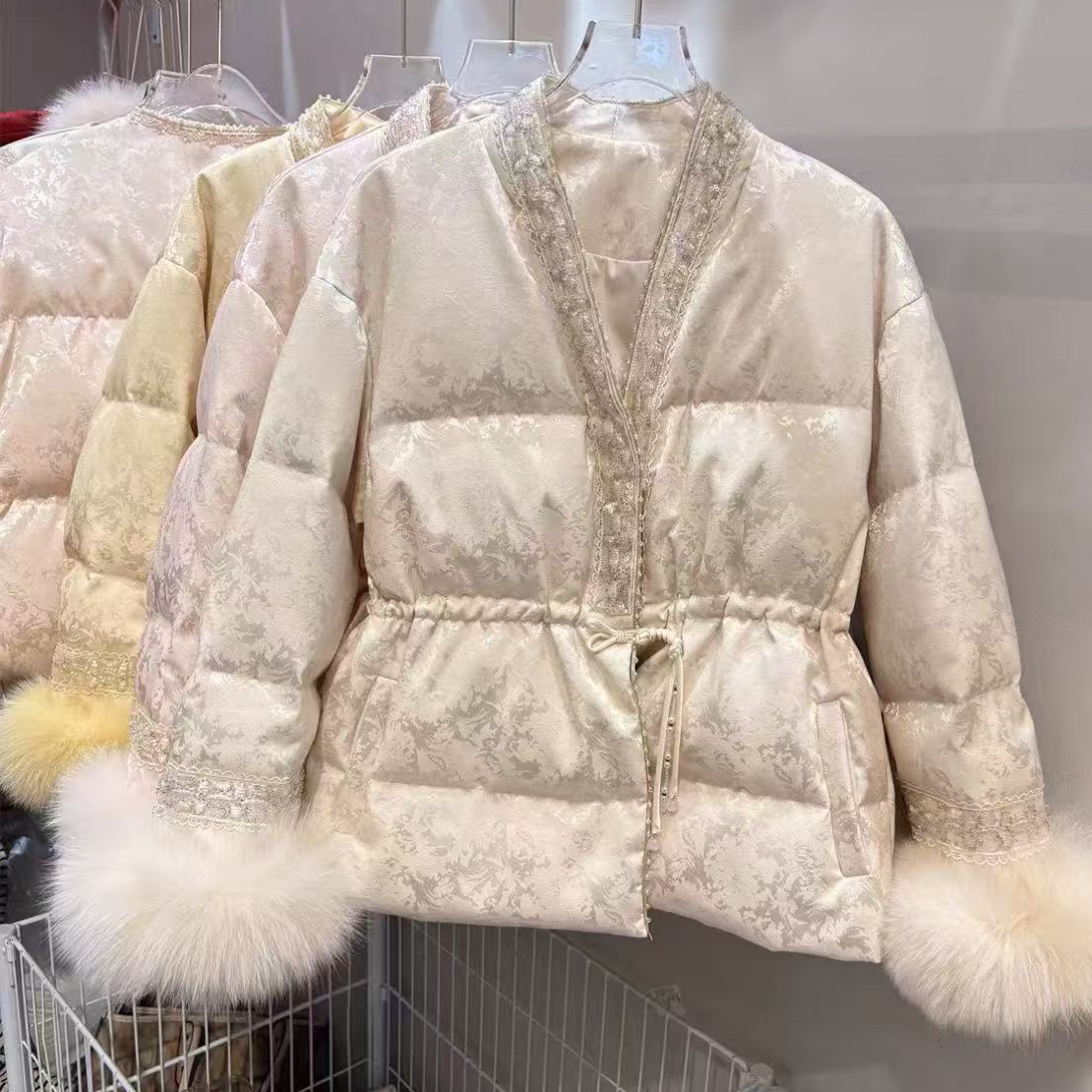 新中式国风V领亮片提花收腰显瘦加厚棉服女冬季保暖气质外套