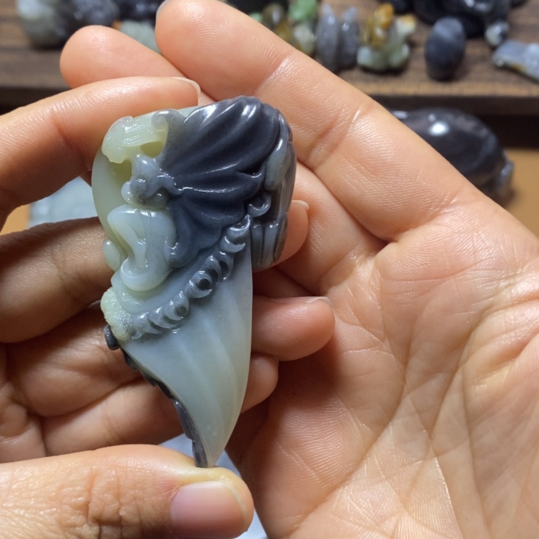 和田玉颈饰未镶嵌憨*