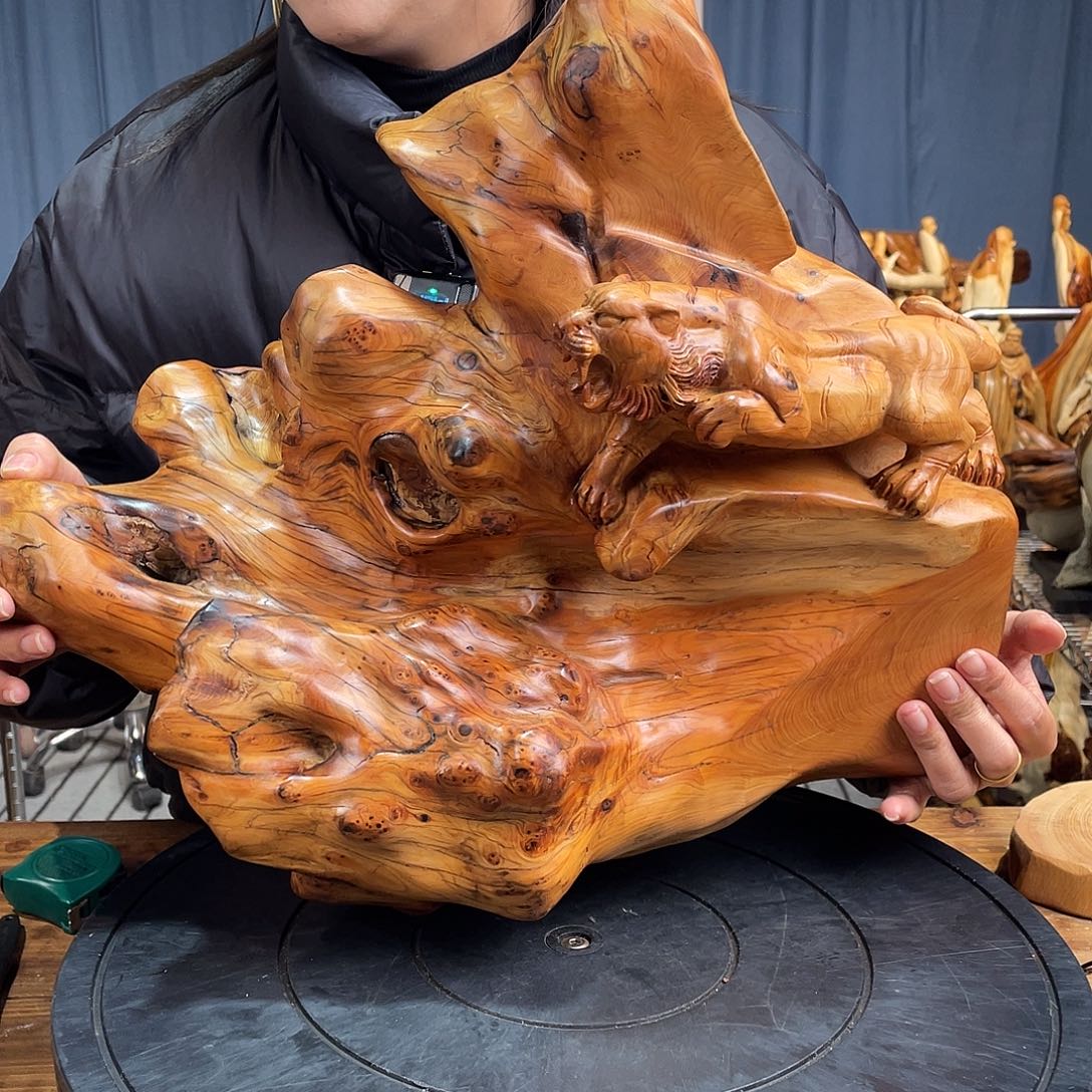 柏木（崖柏）随型艺术根雕