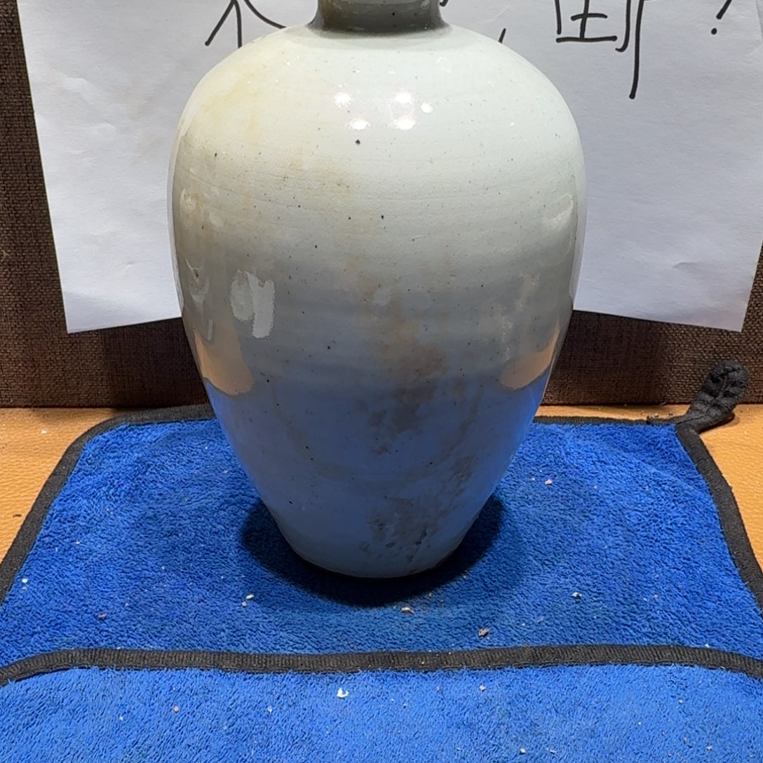 陶其他漂亮的小瓷瓶子