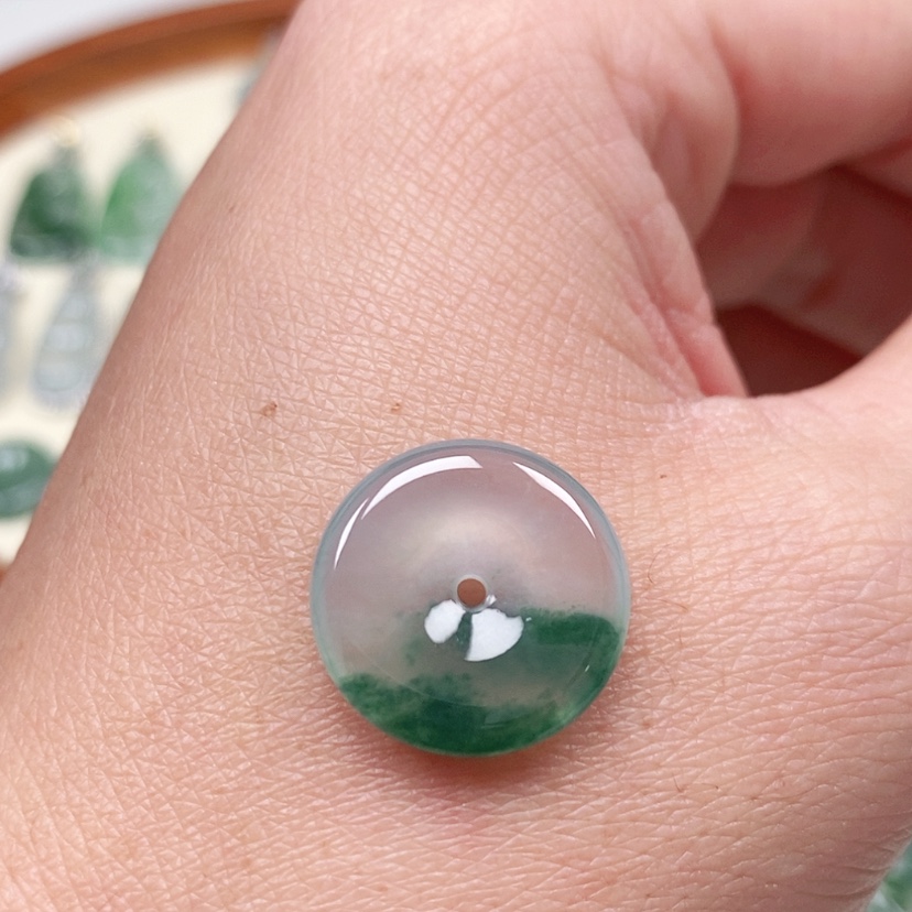 【闪购商品】翡翠吊坠(不含链)未镶嵌平*.