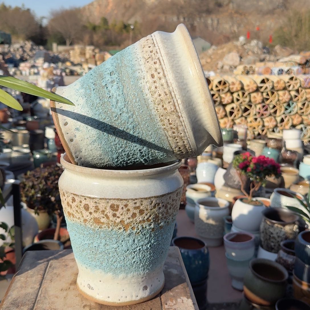 紫砂花盆口19高21（两个美人鱼三色泡泡