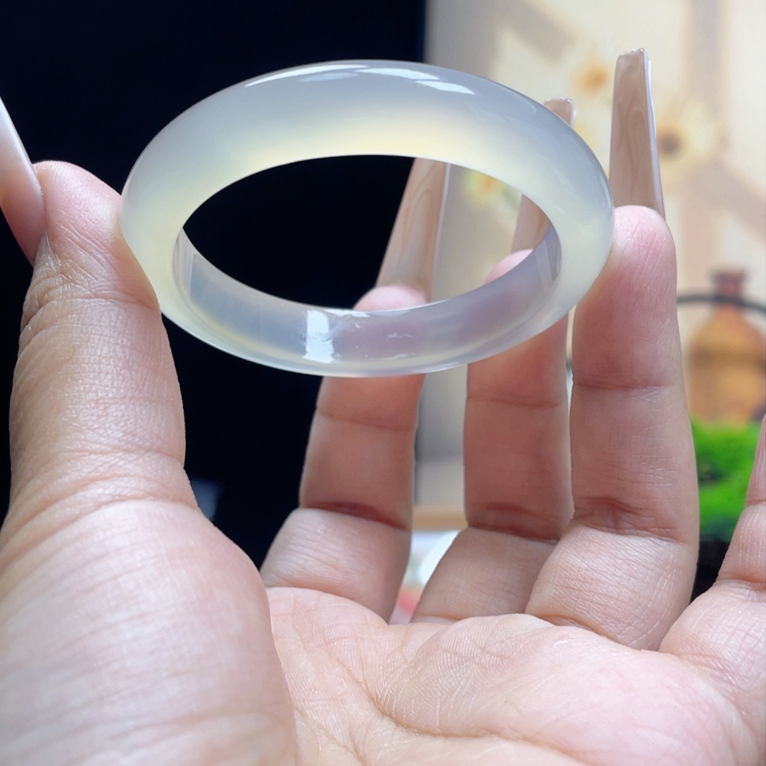 玛瑙/玉髓手镯未镶嵌小*人274-49.8