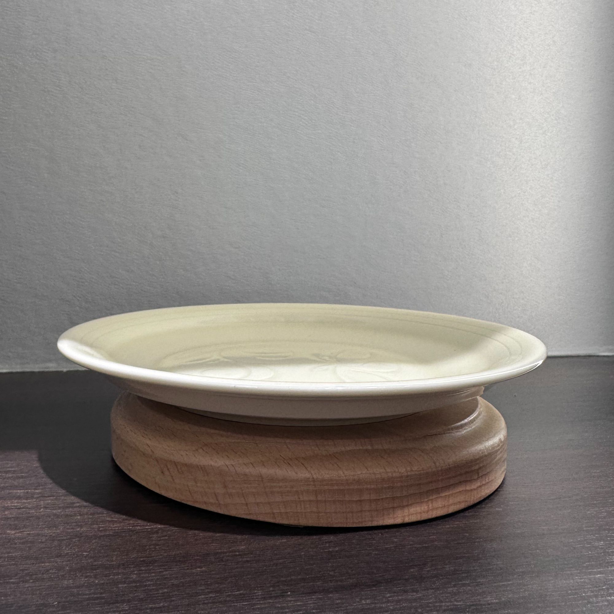 定瓷白釉划花小盘子