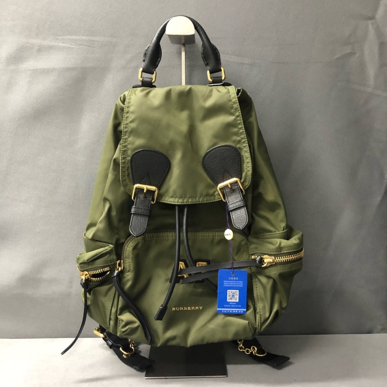 95新 BURBERRY/博柏利  拾锦奢品 巴宝莉墨绿色尼龙双肩包