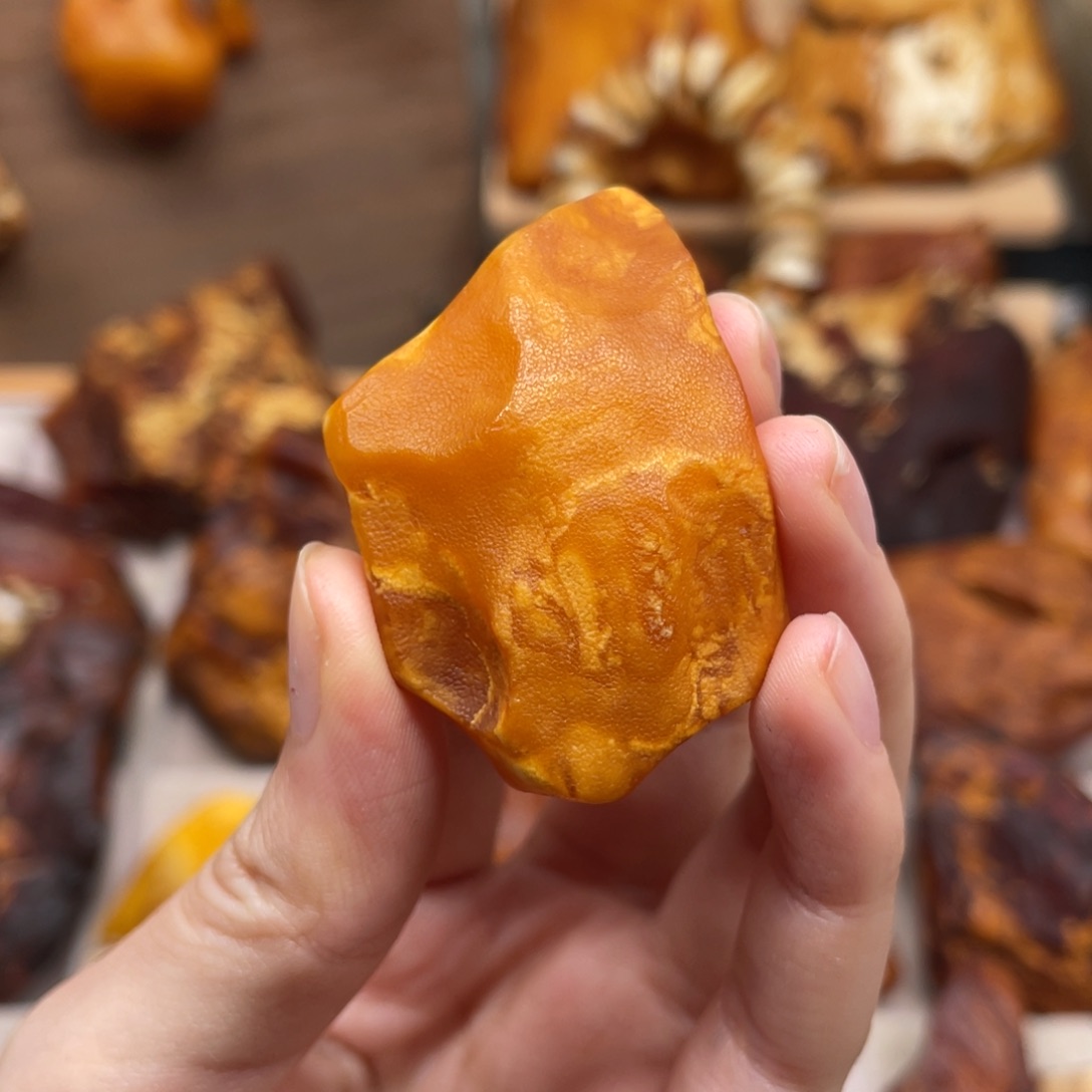 琥珀未镶嵌珠宝奇石
