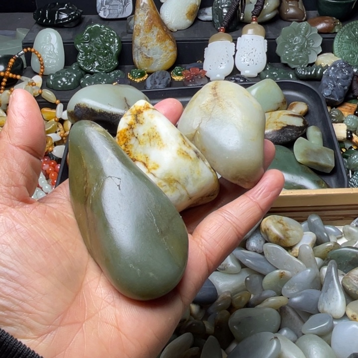 龙***和田玉未镶嵌珠宝半成品