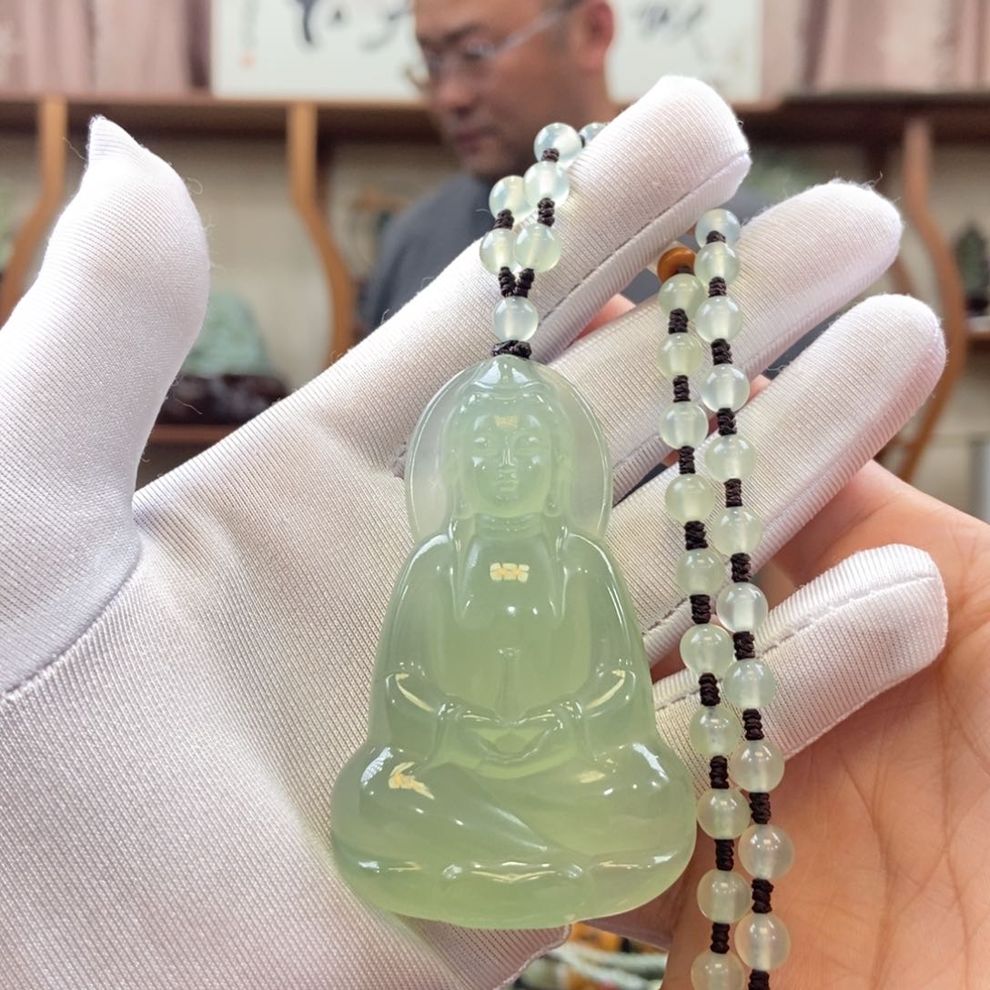 蛇纹石玉未镶嵌吊坠