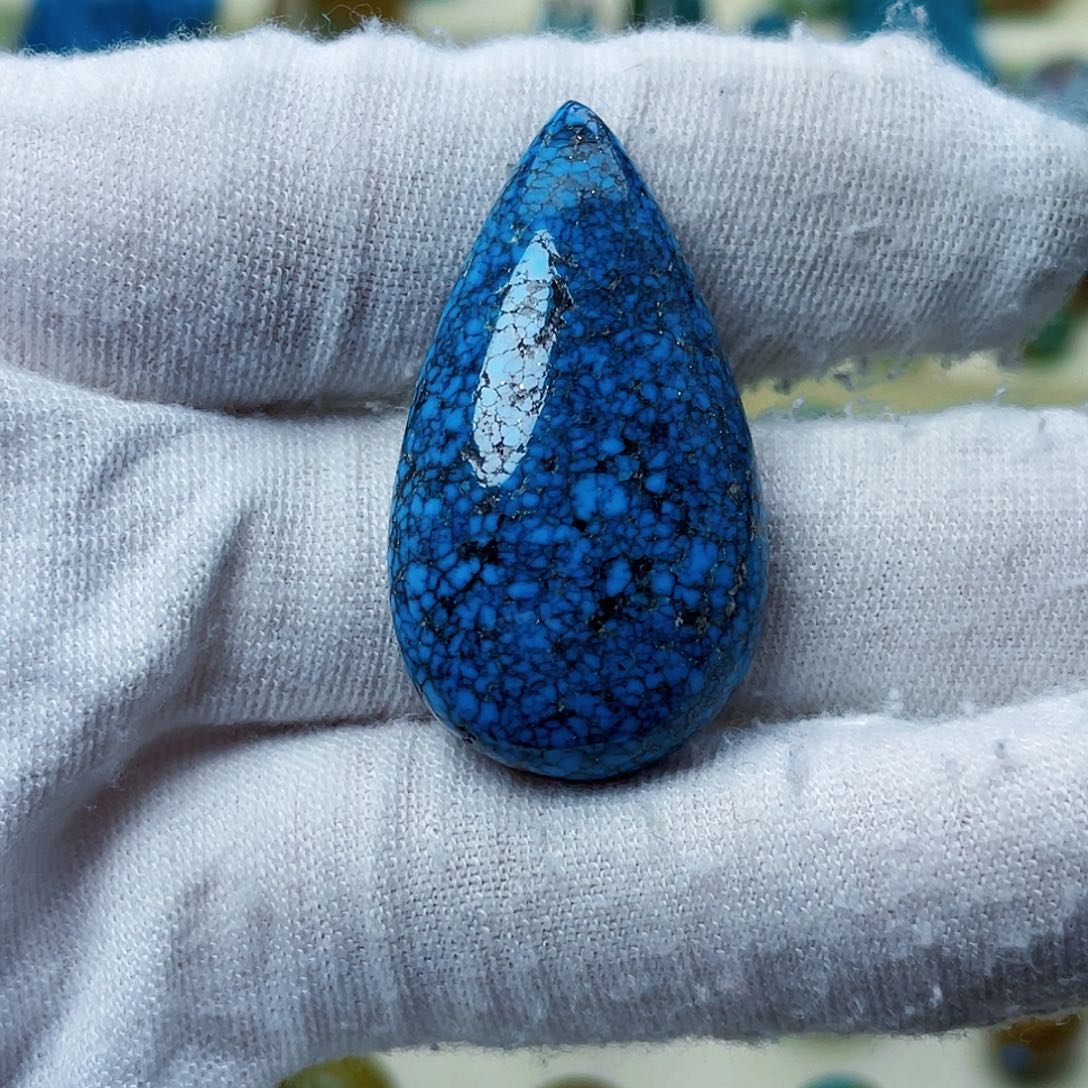 绿松石颈饰未镶嵌