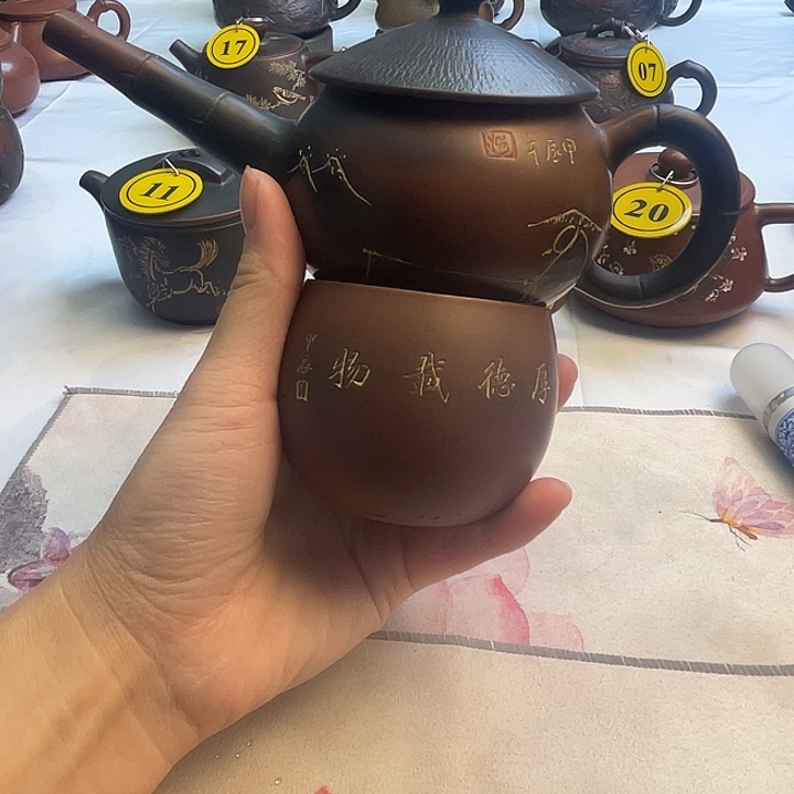 广西钦州坭兴陶茶壶