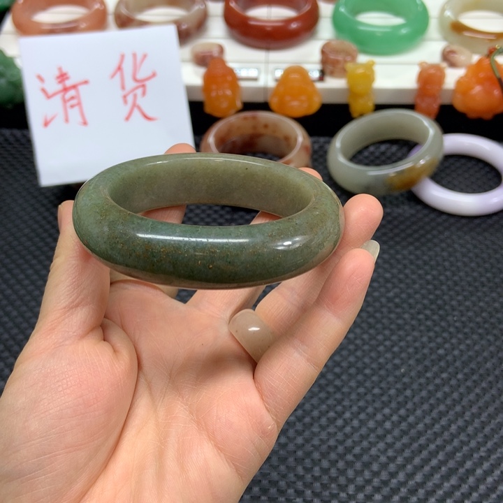 石英质玉未镶嵌手镯