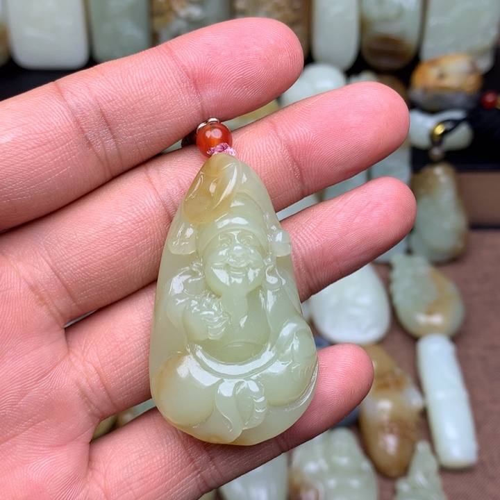 和田玉（糖玉）未镶嵌颈饰