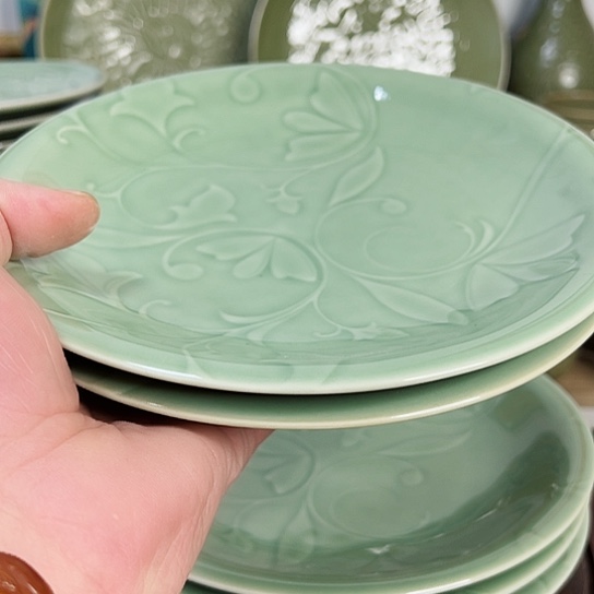 耀州窑瓷器8英寸玉兰圆盘2个微瑕