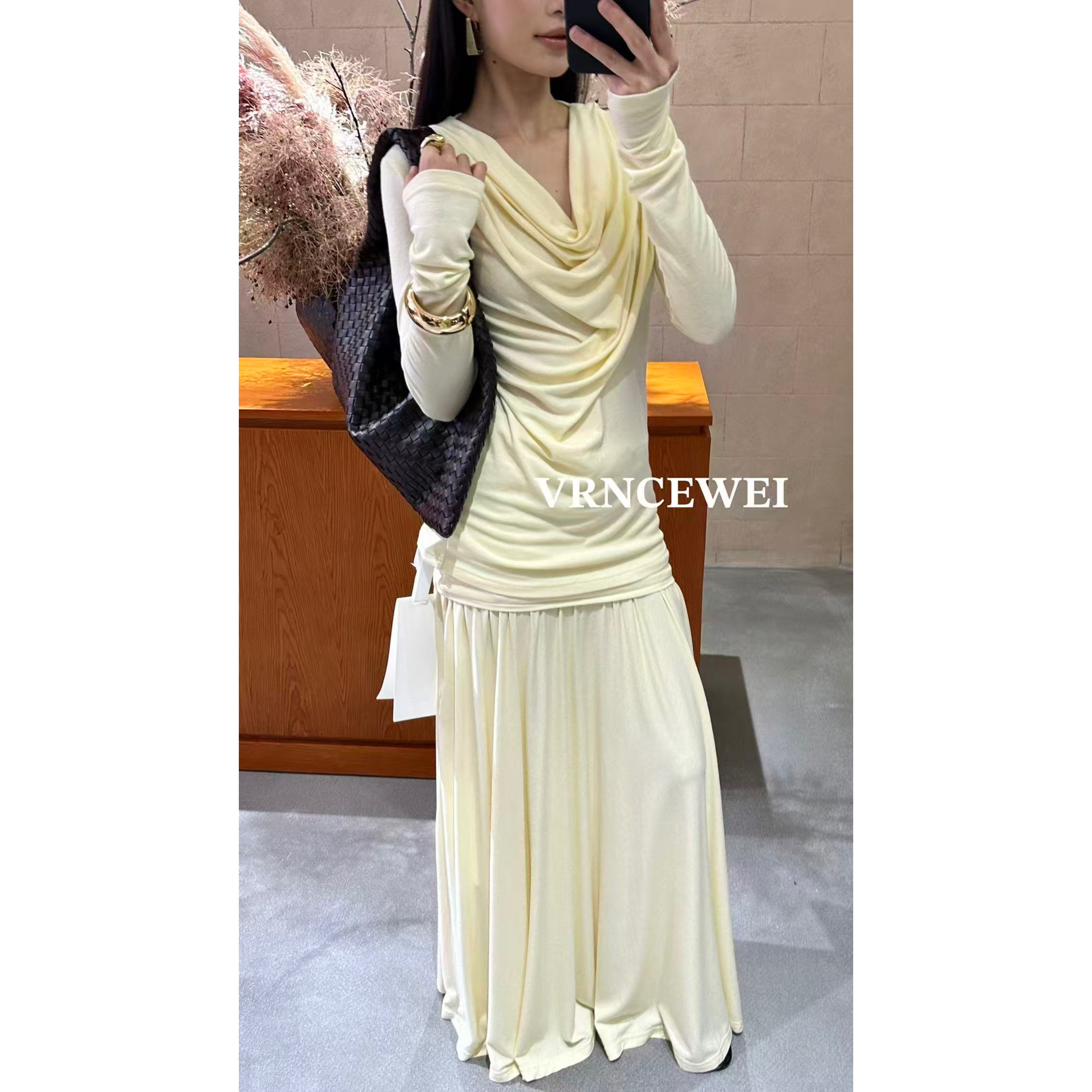 【NO退NO换】-同色系半裙！收腰打褶简约半身裙 （657R0557#）VRNCEWEI