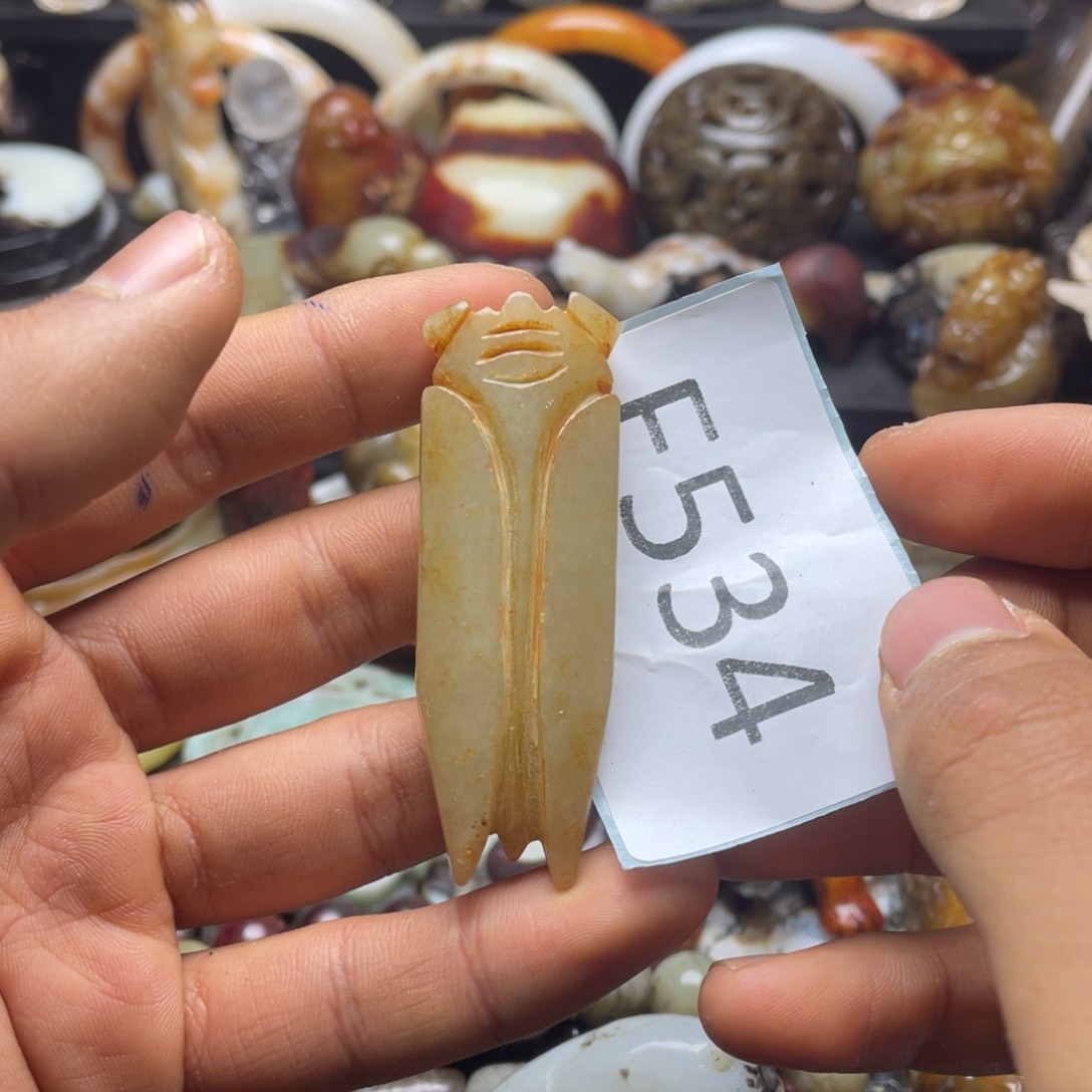 和田玉（糖玉）挂件未镶嵌