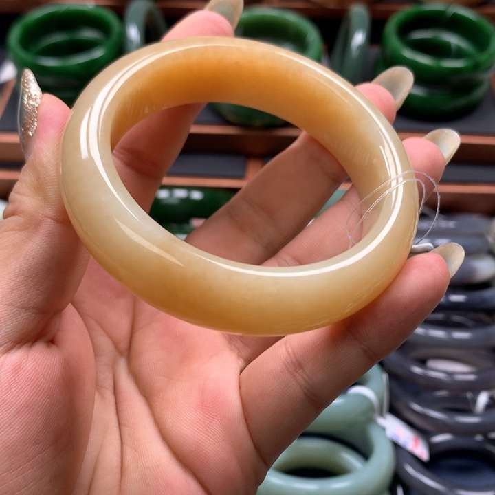 【闪购商品】未镶嵌手镯和田玉