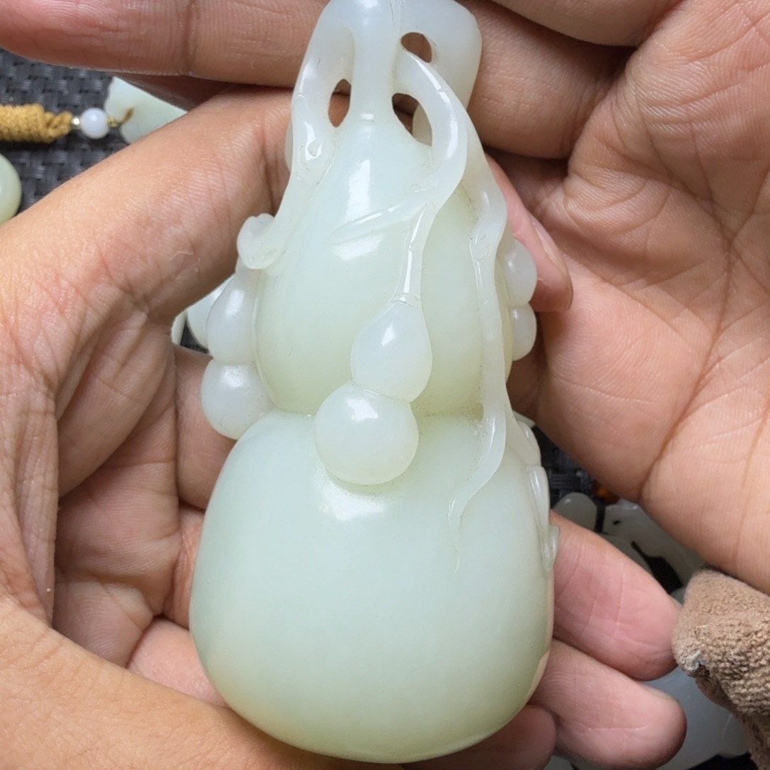 未镶嵌和田玉挂件