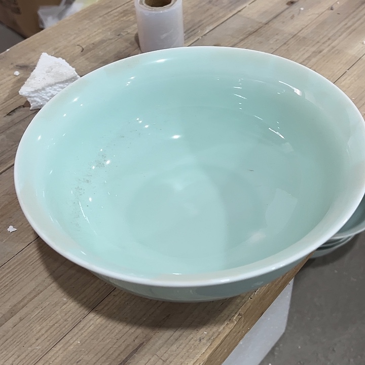 瓷片青瓷8英寸大汤碗两个微瑕包邮
