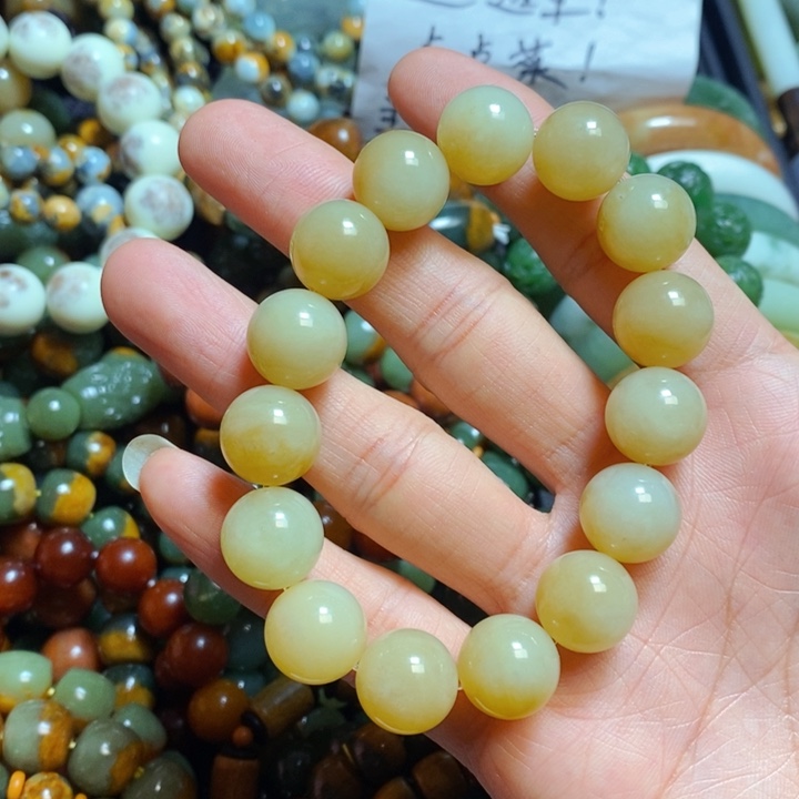 岫岩老玉（透闪石质玉）手链未镶嵌