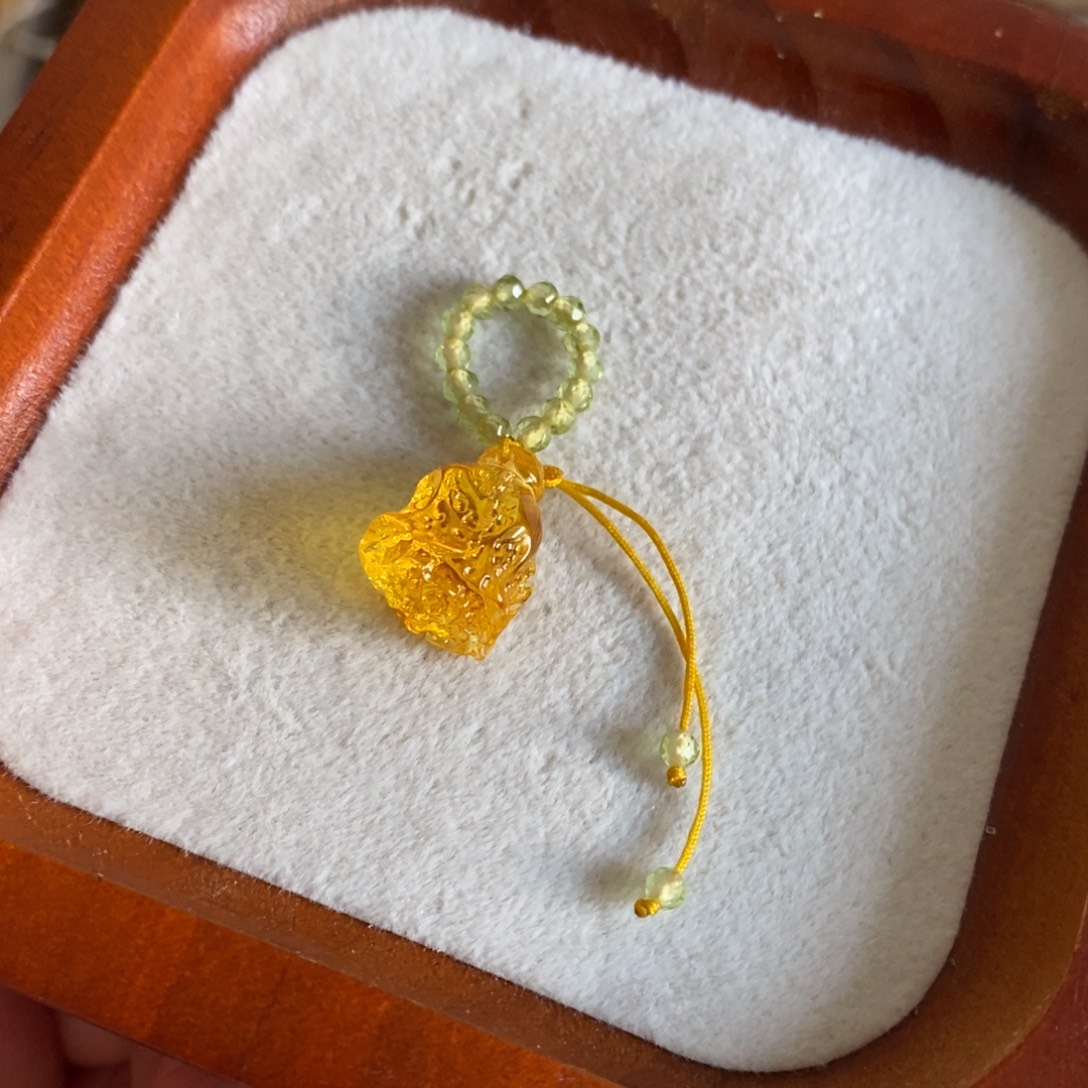 裸石琥珀未镶嵌琥珀白菜挂件